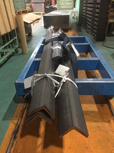 229-アングルの切断