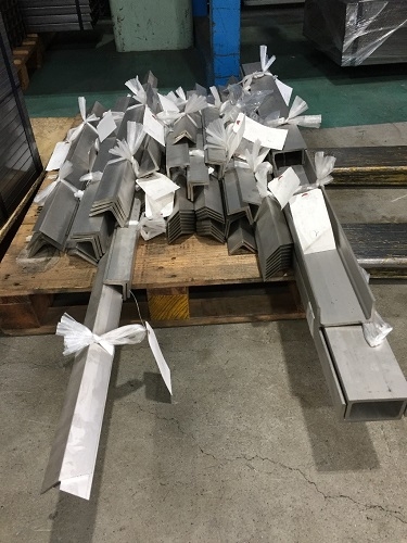 345-ステンレス形鋼切断